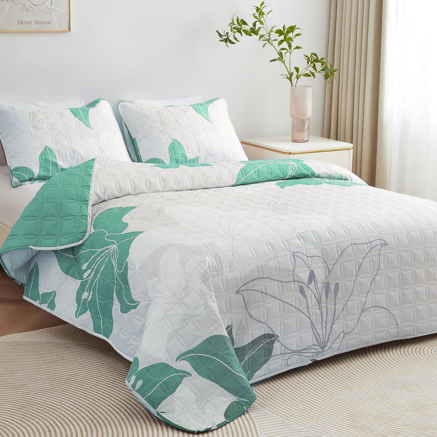 Bedmoon 3-piece All-season Floral Lightweight Reversible Soft Cooling Quilt Set