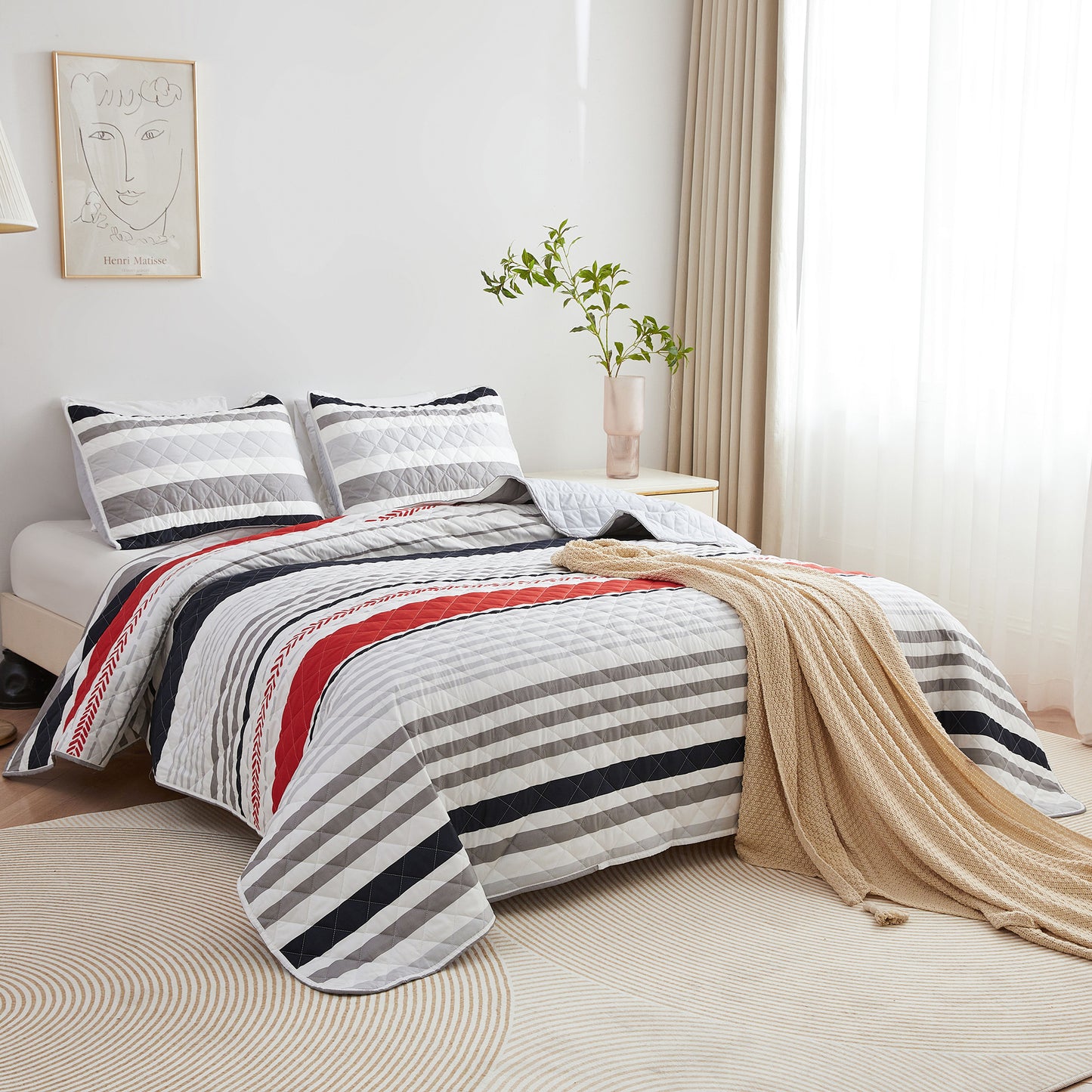 Bedmoon 3-piece All-season Stripe Reversible Soft Bedspread Quilt Set